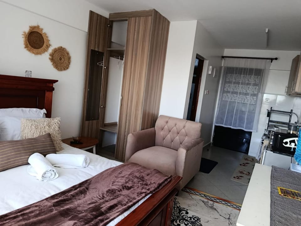 ZE Elegant Grand MidTown Studio Apartment in Nairobi