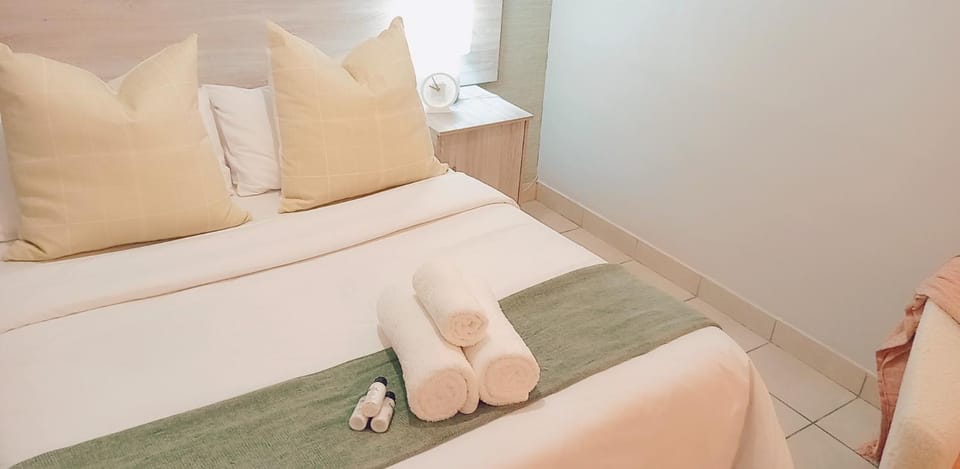 Sea Breeze Manor - Aqua Unit Apartment in Eastern Cape