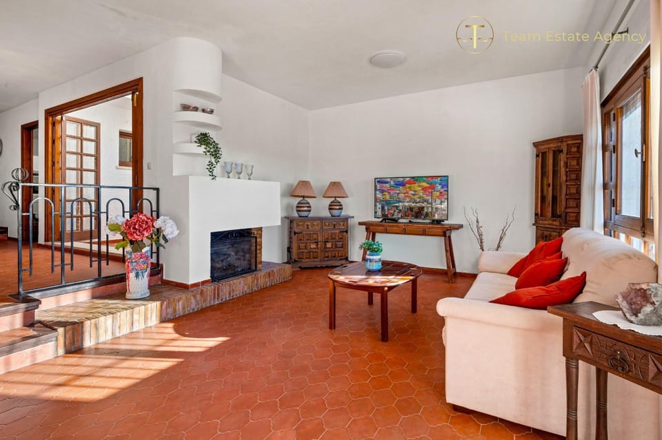 Communal lounge/ TV room, Living room