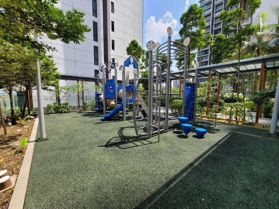 GM 2904 Couple Cozy Netflix 100mbps BySTAY Apartment in Johor