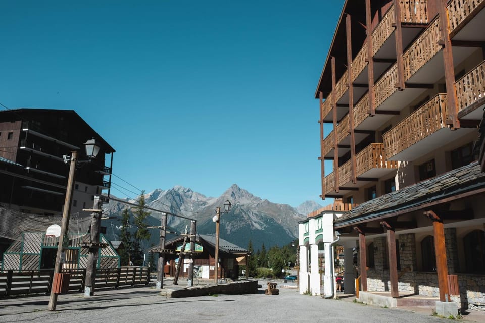 Property building, Natural landscape, Mountain view