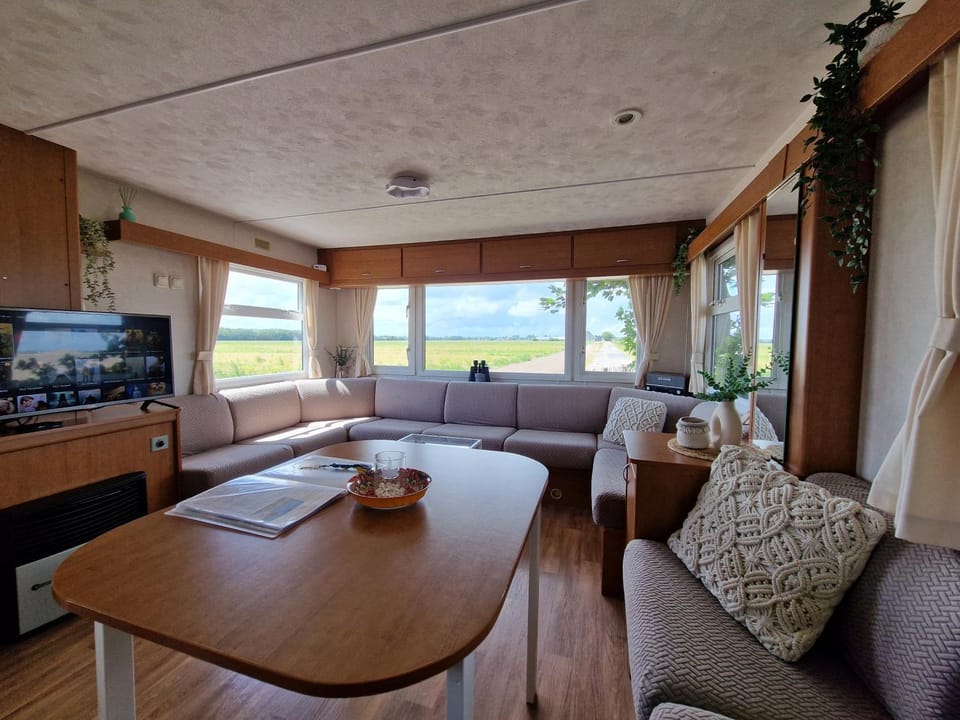 Chalet 'Como La Flor' Julianadorp Flowerfields Overview! 'Airconditioning' Chalet in Julianadorp