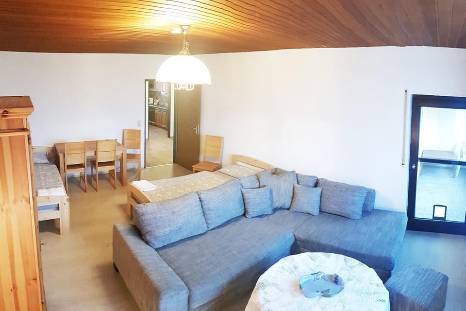 Photo of the whole room, Seating area