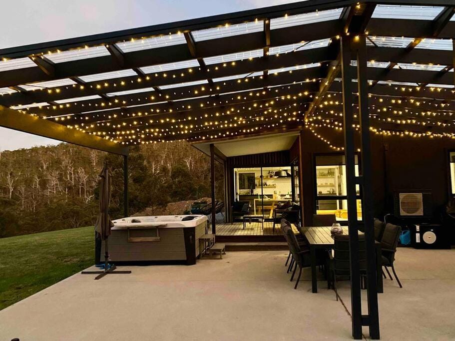 Ocean views, spacious & private, hot hub House in Tasmania
