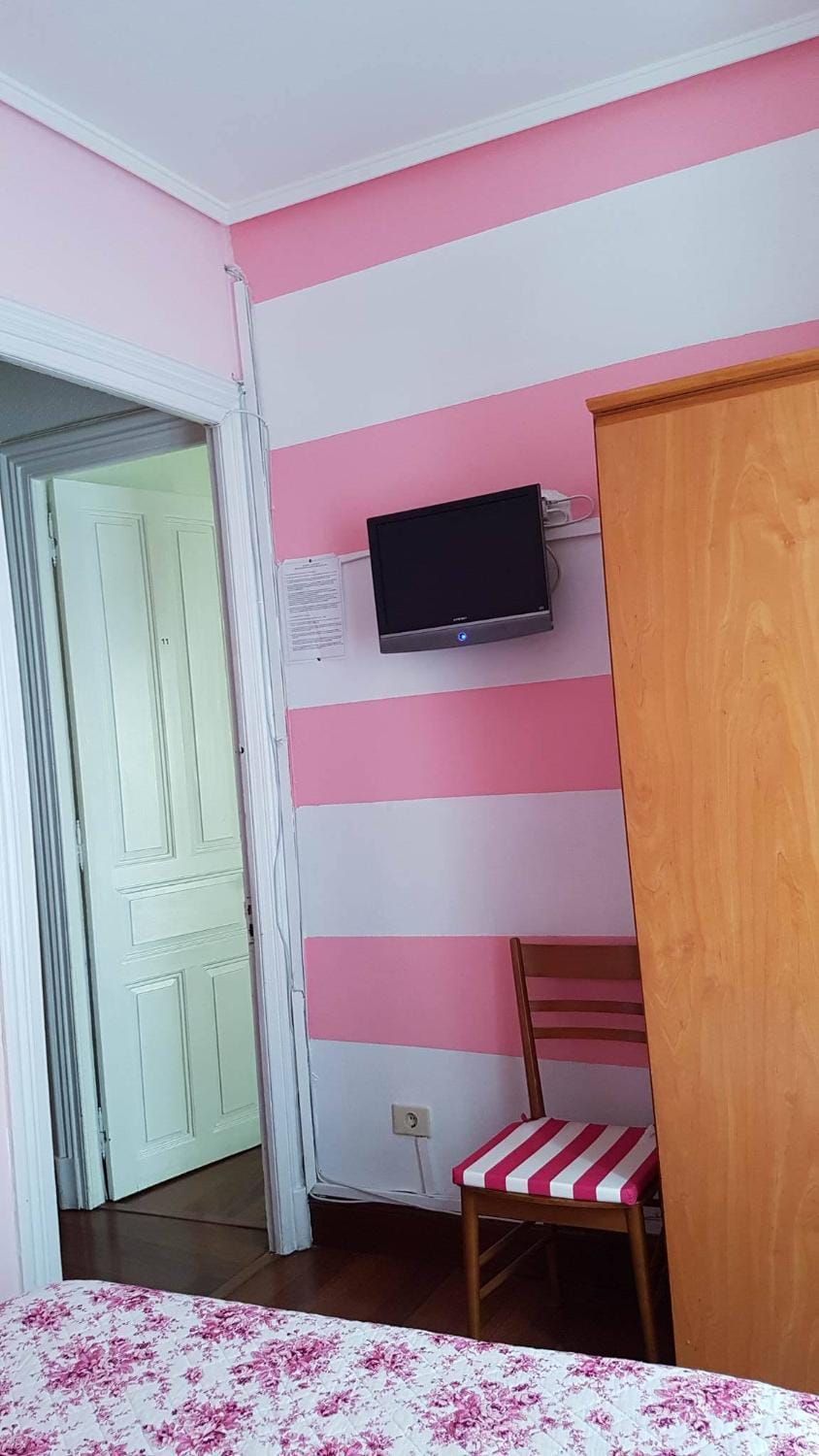Pension Martinez Bed and Breakfast in Bilbao