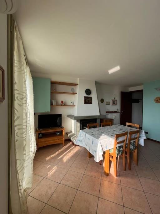 TV and multimedia, Kitchen or kitchenette