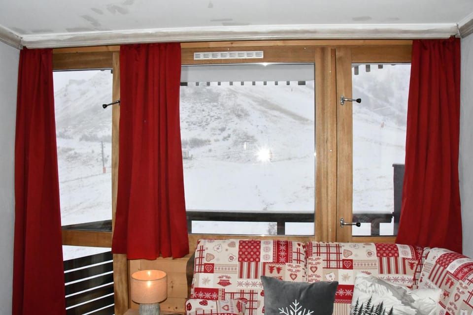 Winter, Living room, Mountain view