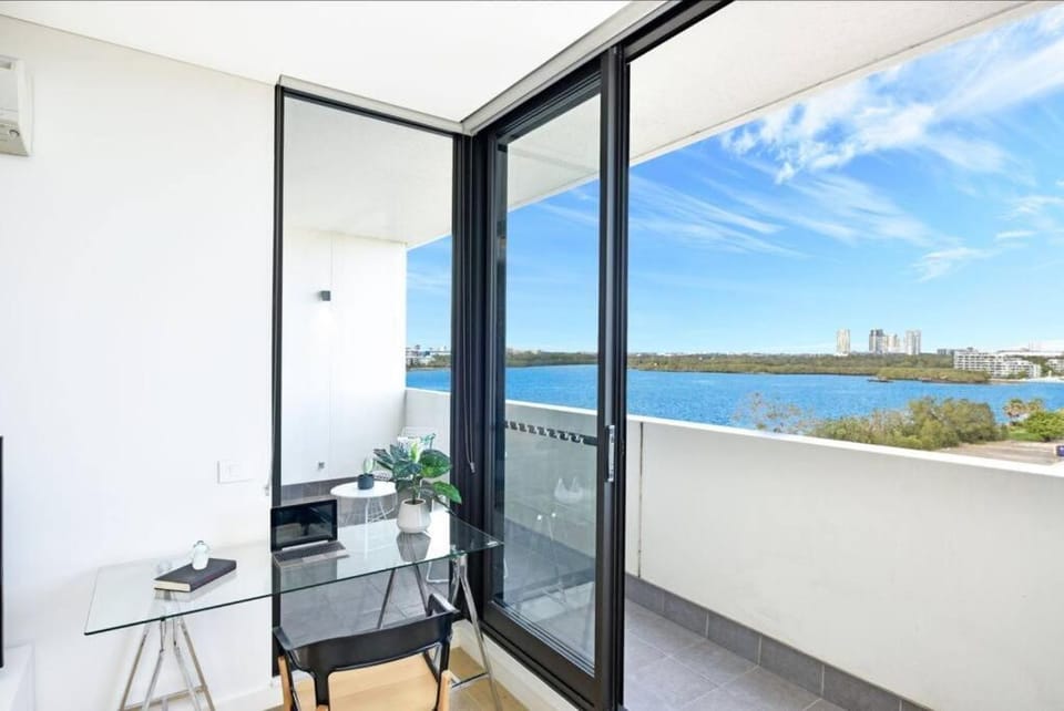 Fantastic Waterview 1 bedroom apt for 4 sleeps Apartment in Sydney