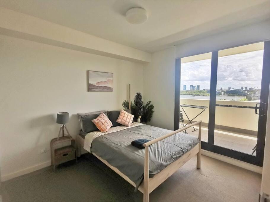Fantastic Waterview 1 bedroom apt for 4 sleeps Apartment in Sydney