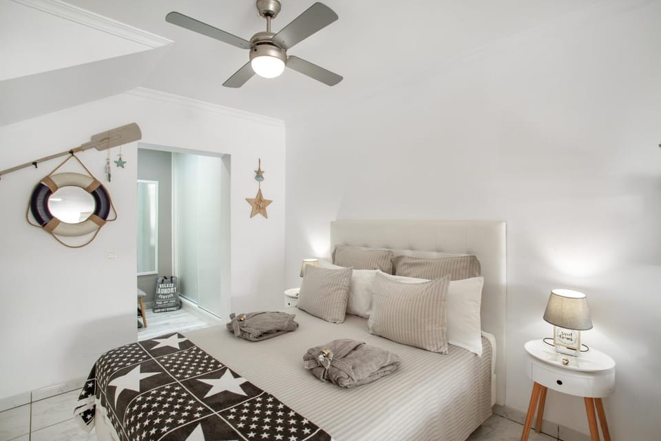 Living room, Bedroom