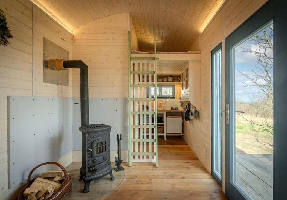 Kitchen or kitchenette, heating