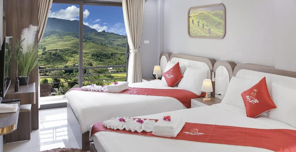Bed, Natural landscape, Photo of the whole room, Bedroom, Mountain view, towels