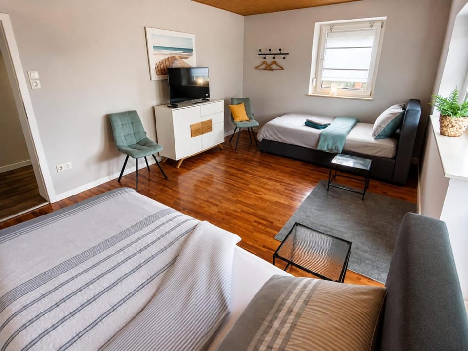 Gemütliche EG Wohnung nahe DAA, Würzburg, A3, A7, A81, in Fuchsstadt Apartment in Bavaria