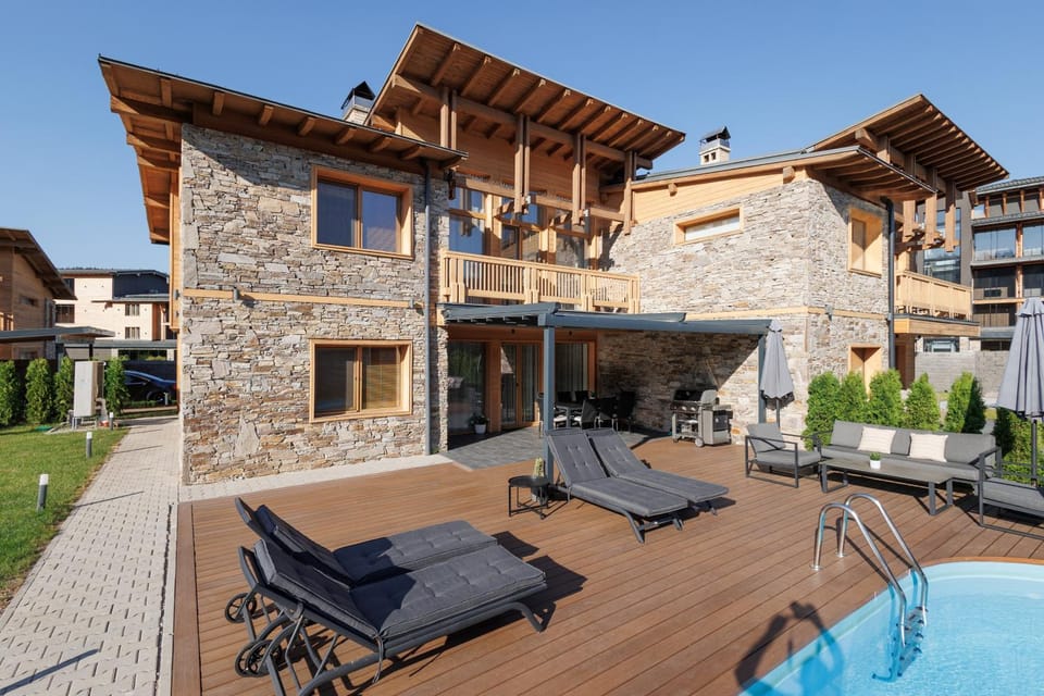Patio, Pool view, Swimming pool, sunbed