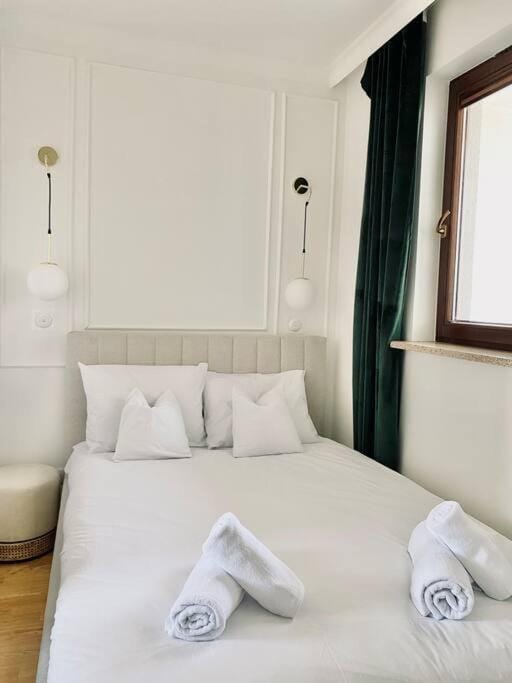 Elegancki apartament z jedną sypialnią Apartment in Warsaw