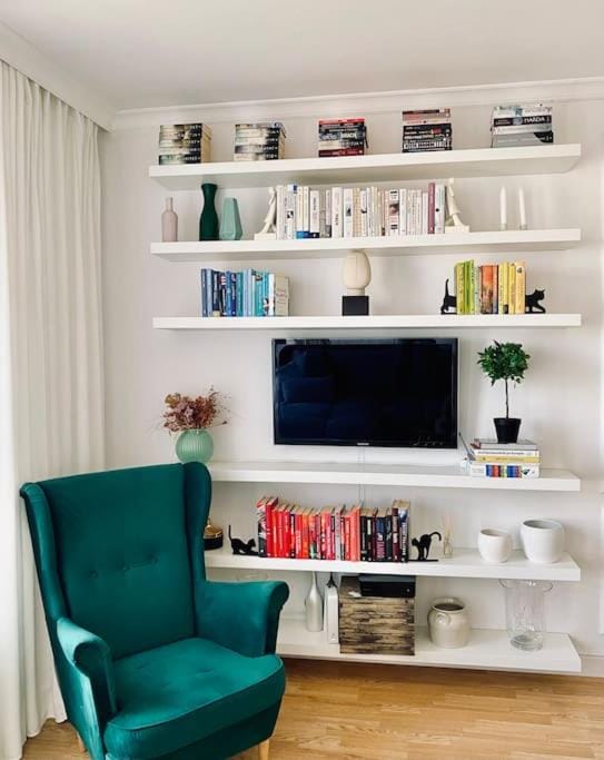 Elegancki apartament z jedną sypialnią Apartment in Warsaw