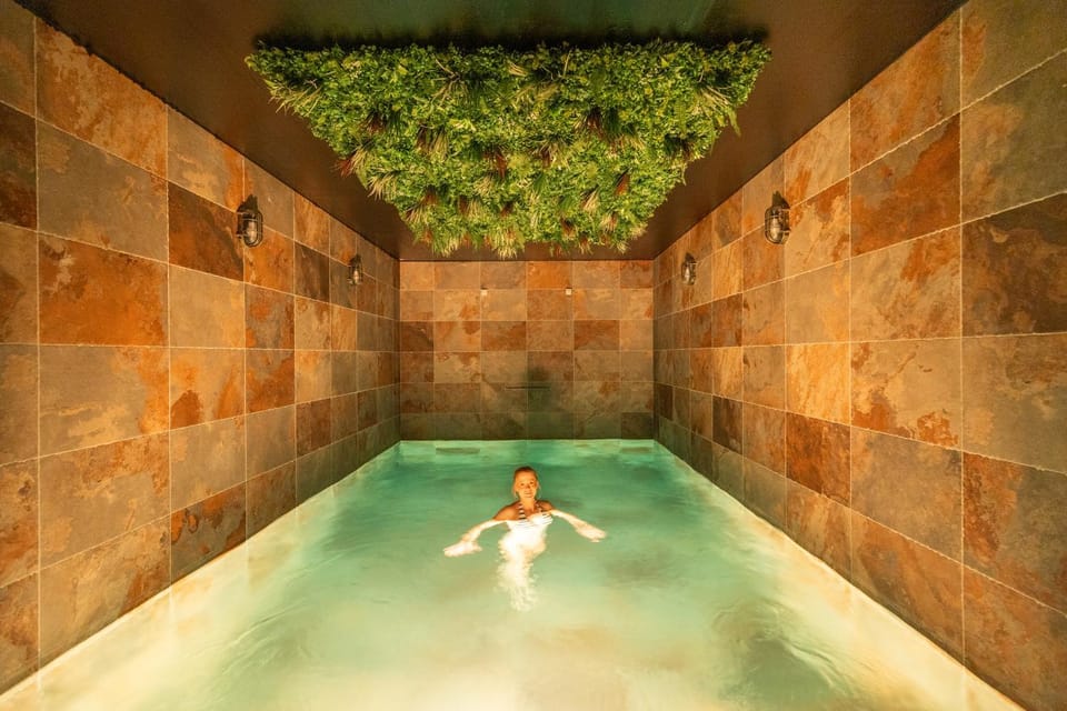 Spa and wellness centre/facilities, Swimming pool