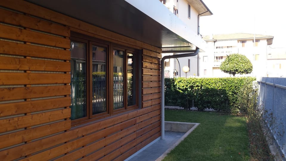 Facade/entrance, Garden