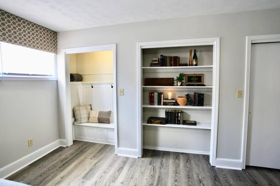 The Lounge - Downtown Chillicothe Apartment in Chillicothe