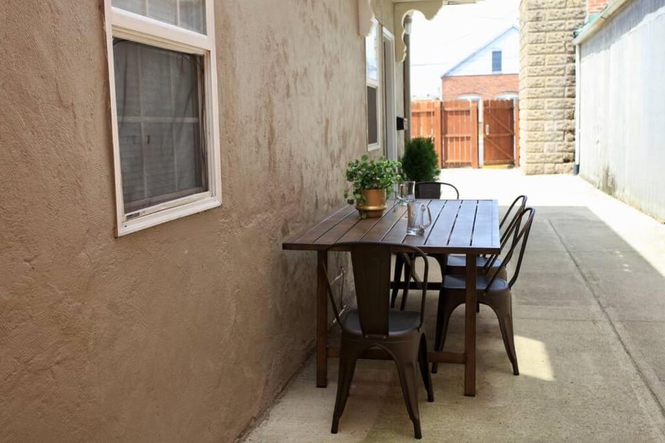 The Lounge - Downtown Chillicothe Apartment in Chillicothe