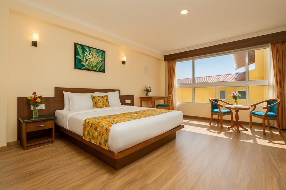 Bed, Photo of the whole room, Seating area, Bedroom