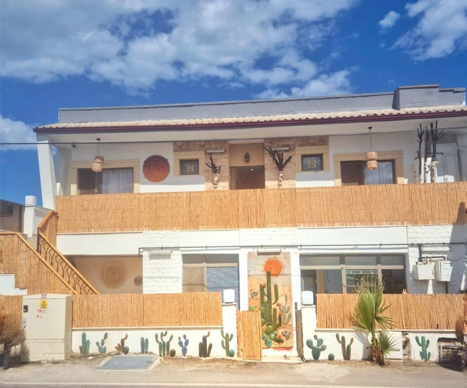 Property building, Balcony/Terrace