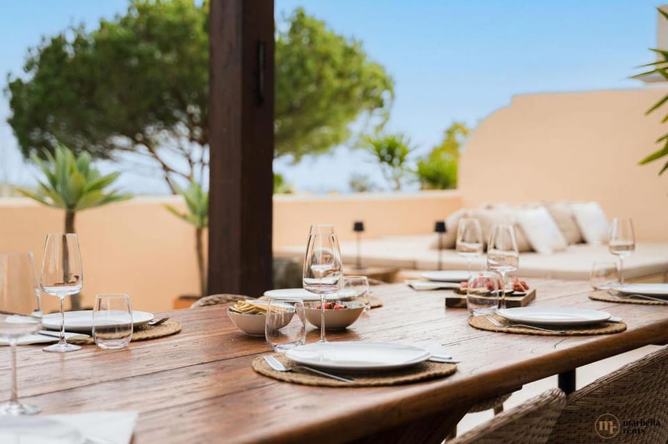 Balcony/Terrace, Food and drinks, Dining area
