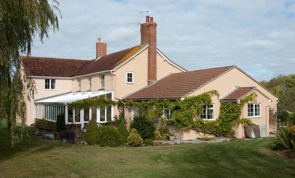 Property building, Day, Garden, Garden view