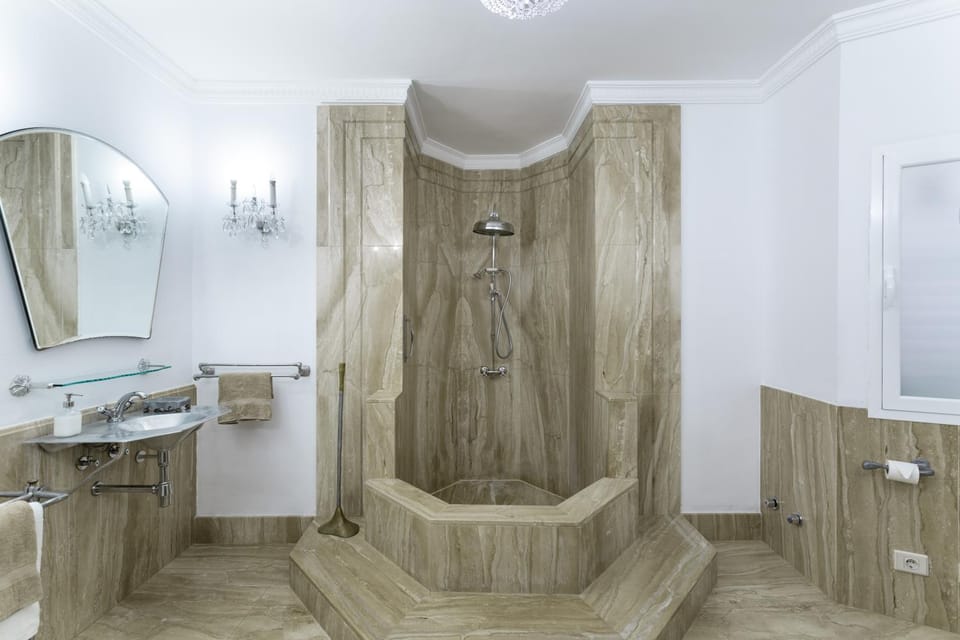 Bathroom, Living room