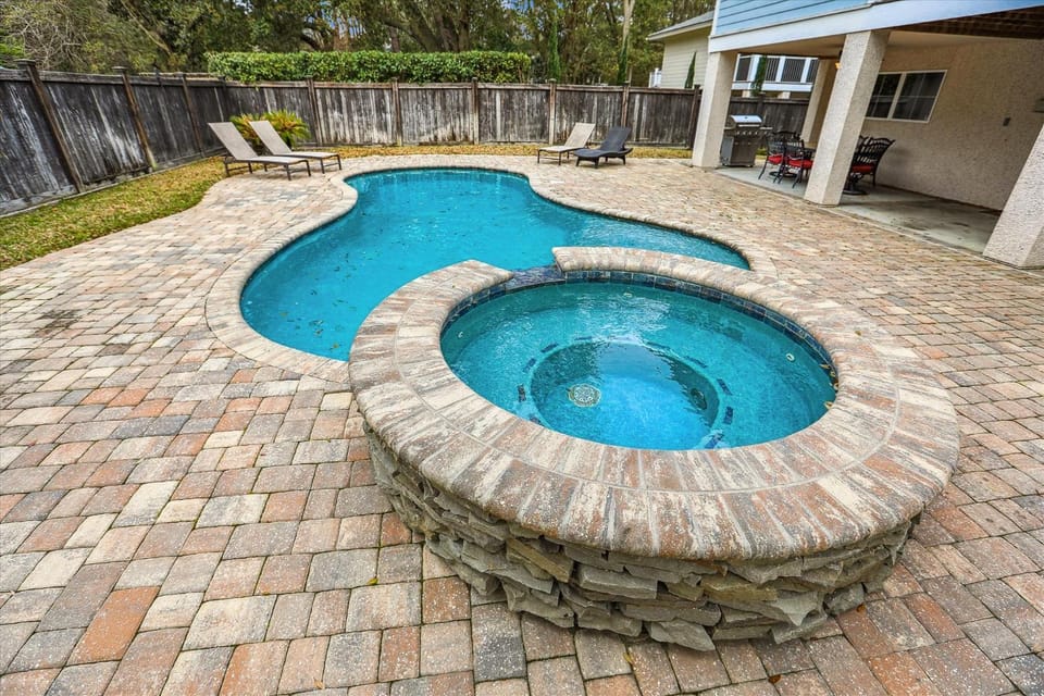 13 Moonshell Rd- Near Ocean,Huge Pool,Fully Fenced Backyard! Free Activities! House in Folly Field