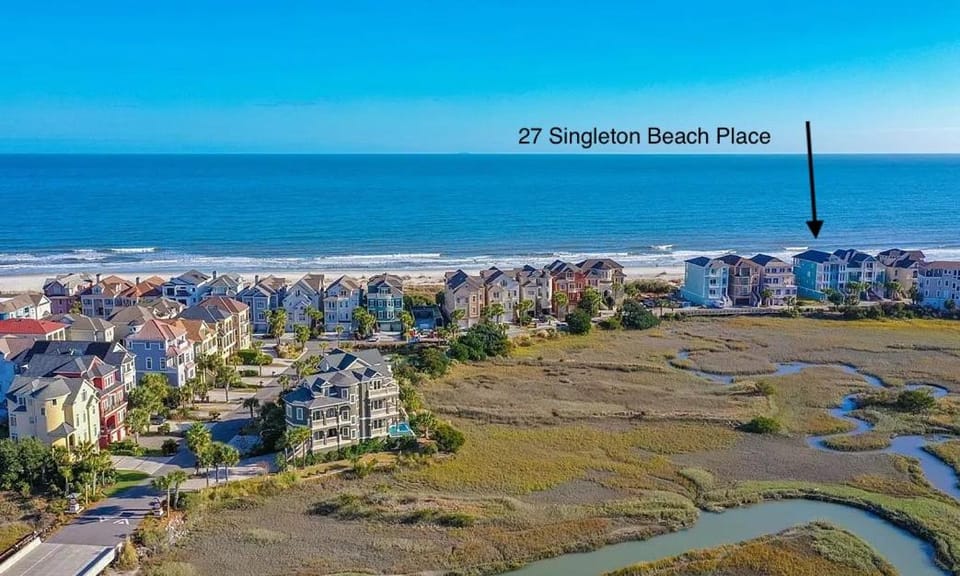 27 Singleton Beach- Oceanfront, Private Pool, Pool Table, FREE Activities Included House in Hilton Head Island
