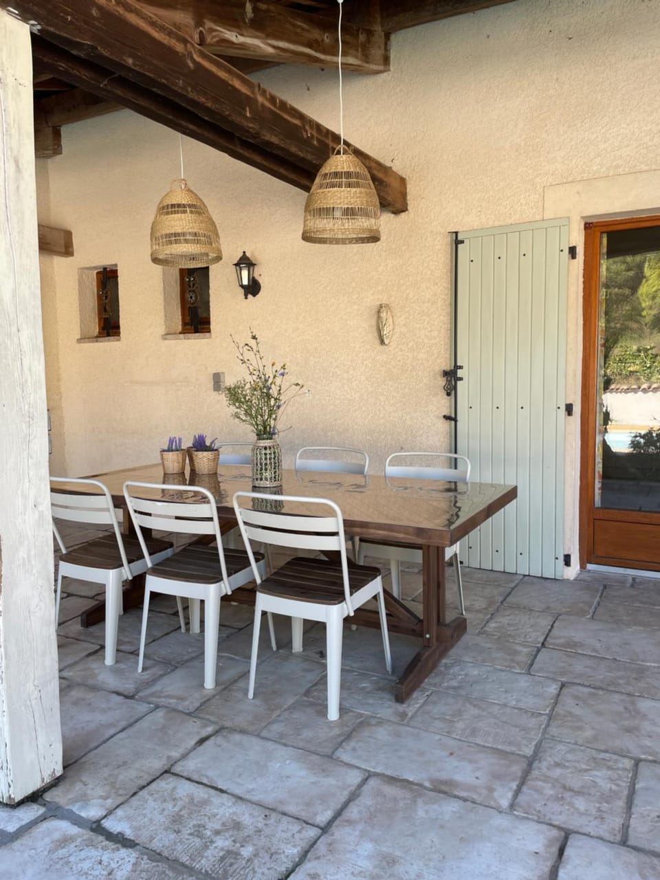 Patio, Dining area