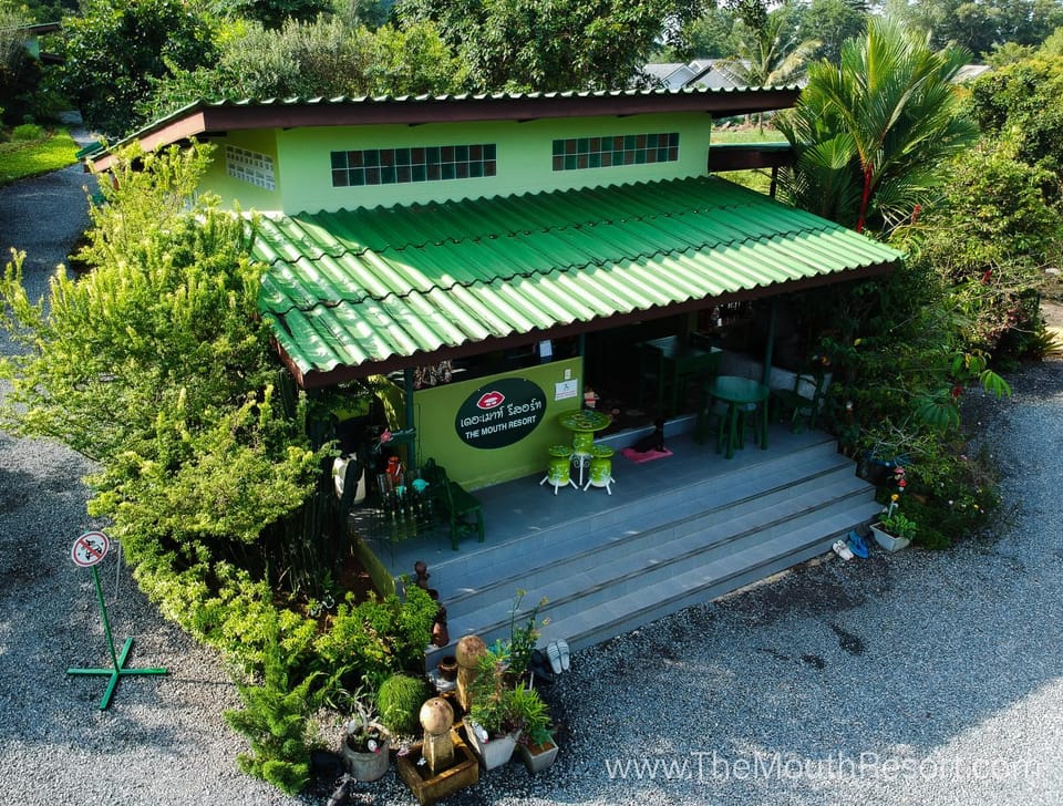 The Mouth Resort - SHA Extra Plus Resort in Khuekkhak