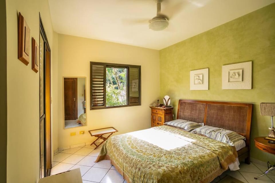 Casa maravilhosa c piscina, jardim, churrasqueira House in Bertioga