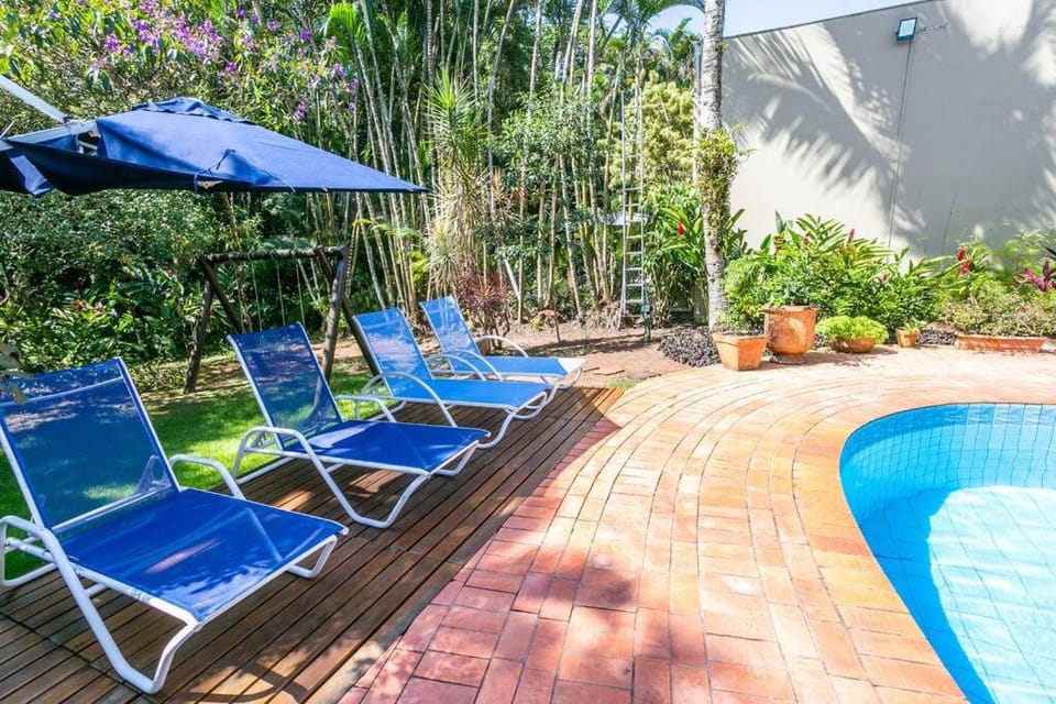 Casa maravilhosa c piscina, jardim, churrasqueira House in Bertioga