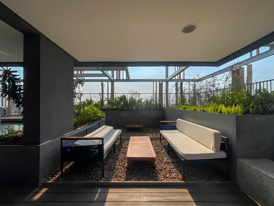 Solarium, Lounge or bar