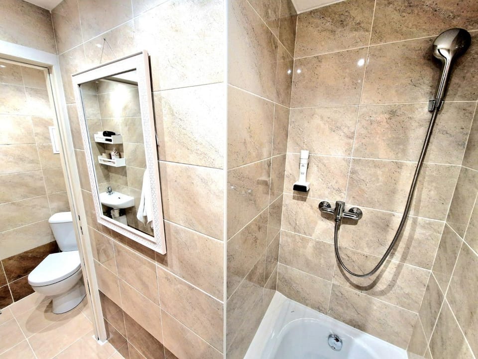 Shower, Toilet, Bathroom