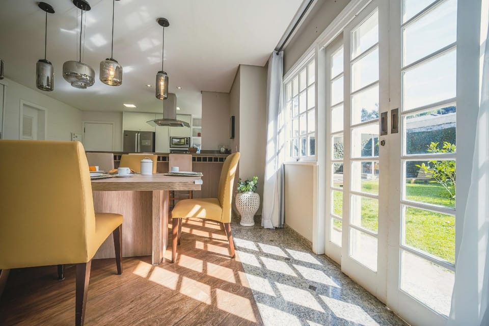 Refúgio com quintal + 2 vagas a 600m do Barigui Apartment in Curitiba