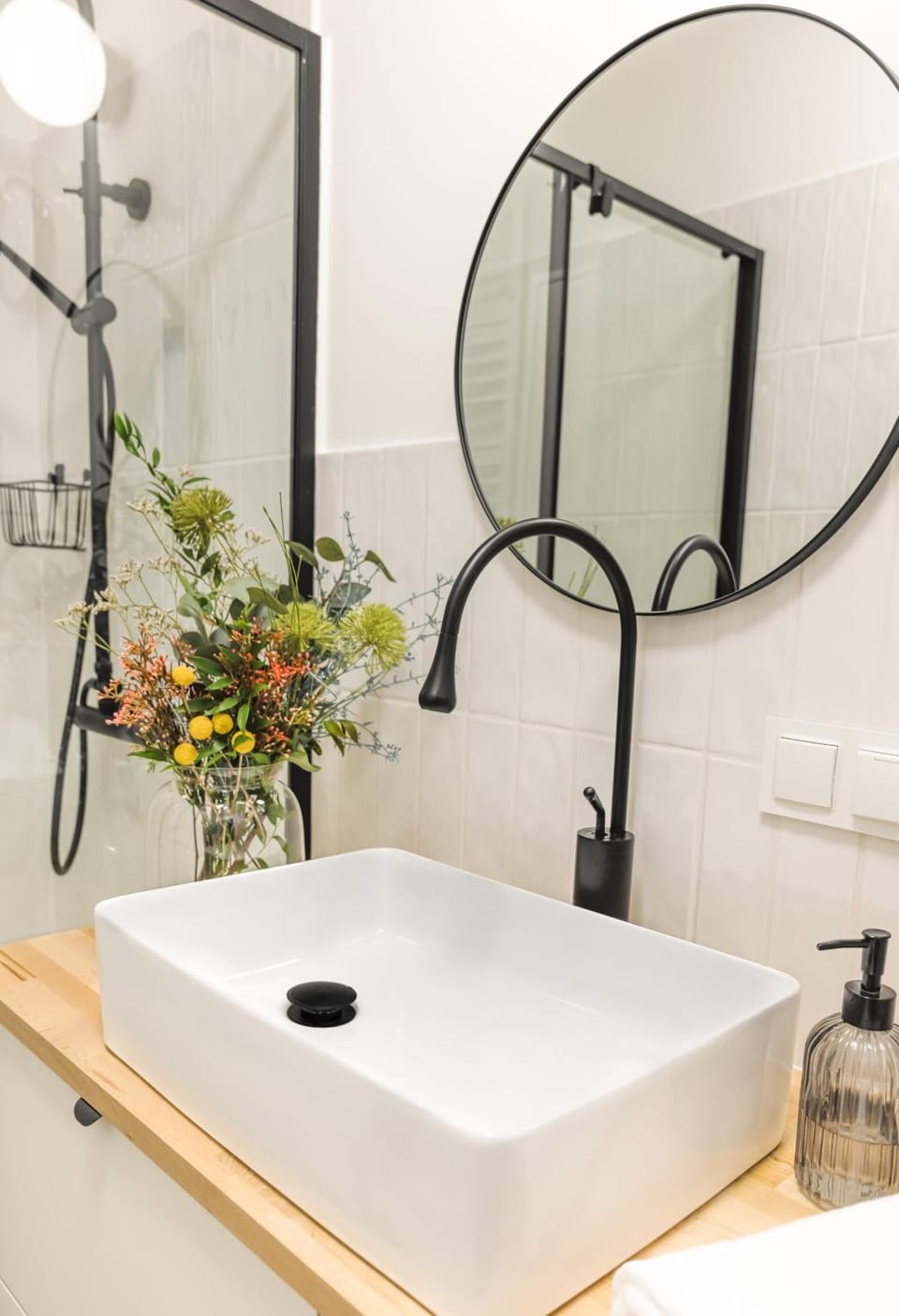 Shower, Bathroom, towels