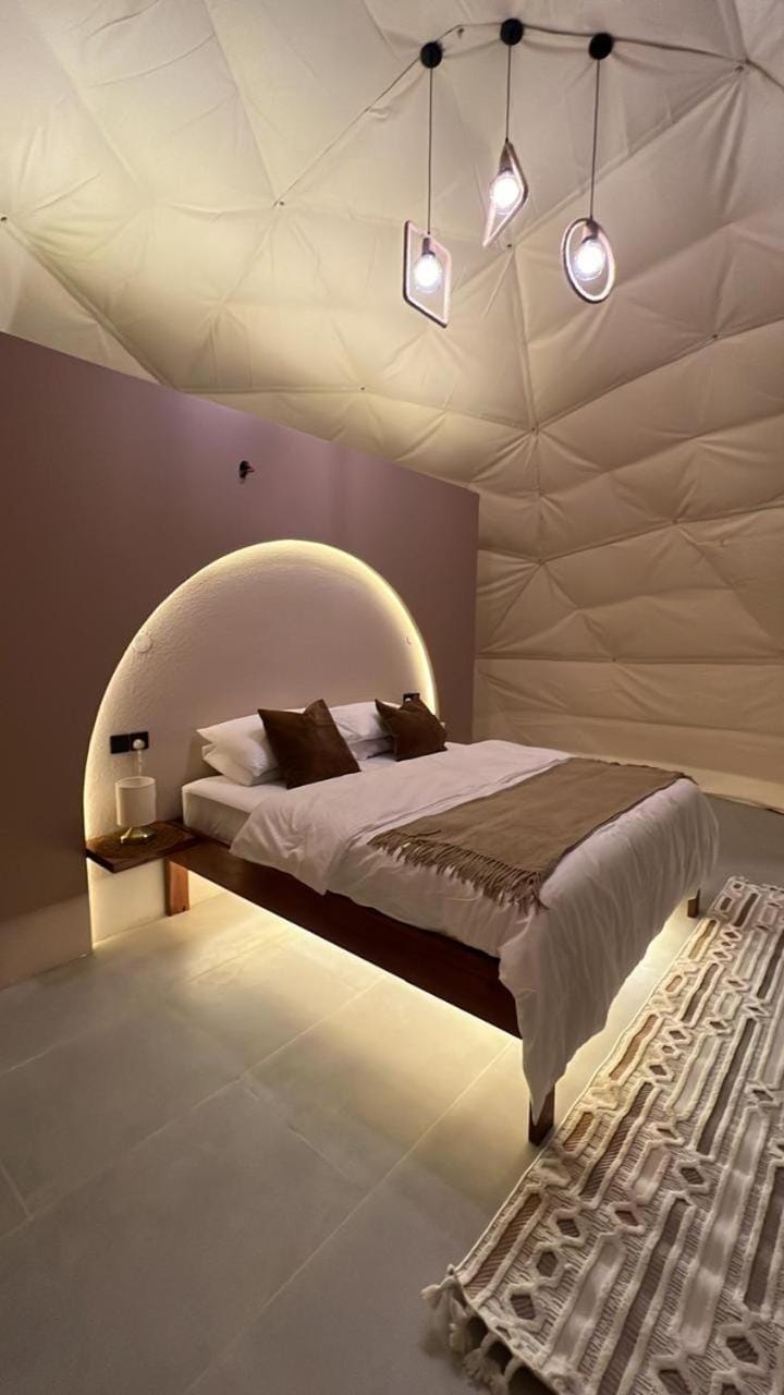 Sunset domes private camp Hotel in Oman