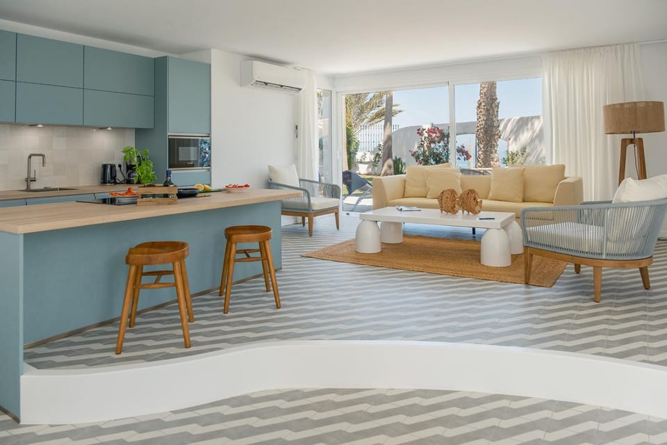 Living room, kitchen