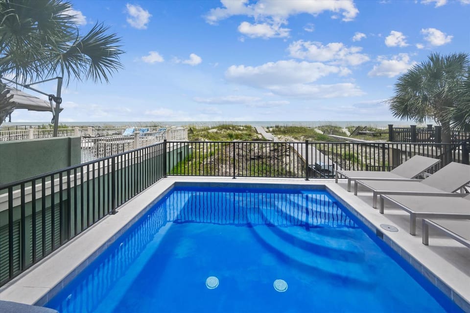 3 Singleton Beach - Oceanfront Estate, Private Pool, Elevator, FREE Activities Included House in Hilton Head Island