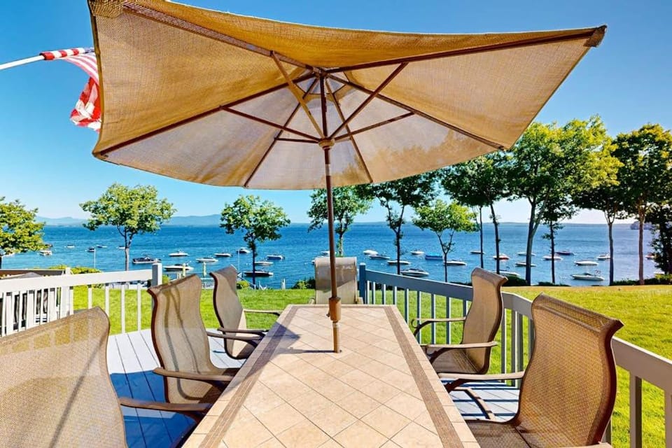 Lakefront At Winnipesaukee Apartment in Gilford