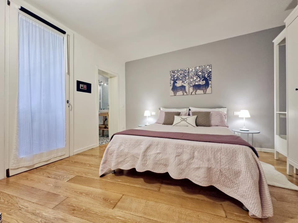 Bed, Photo of the whole room, Bedroom, wardrobe