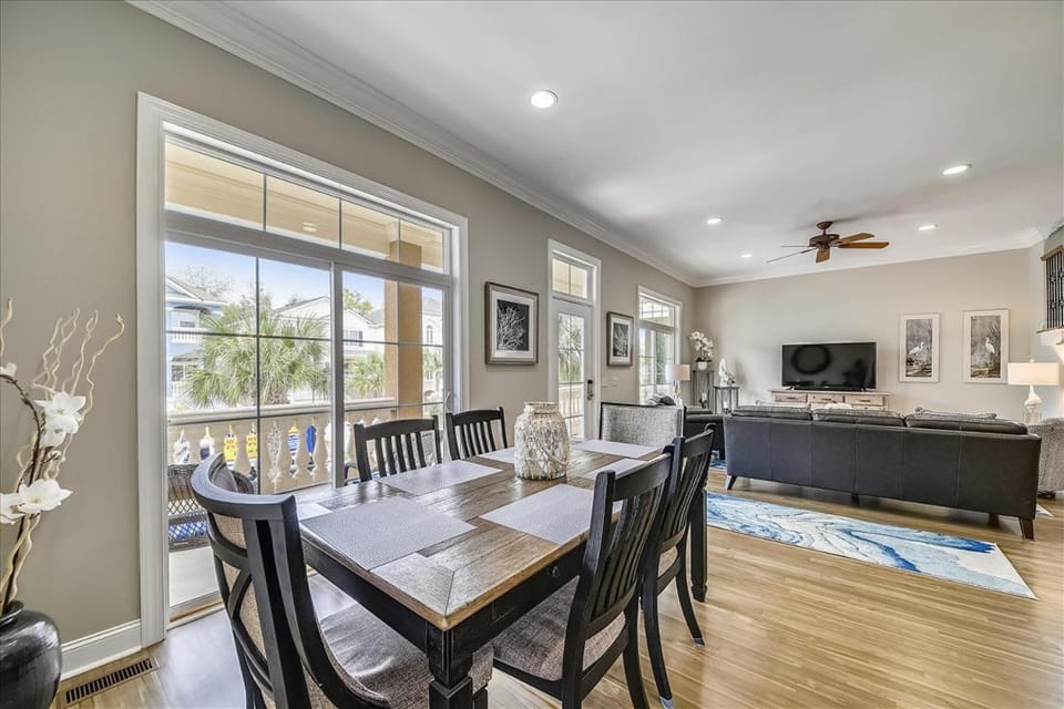 35 Crabline Ct- Private Pool, Beach Shuttle, Super Close to Beach! FREE Activities Included House in Hilton Head Island