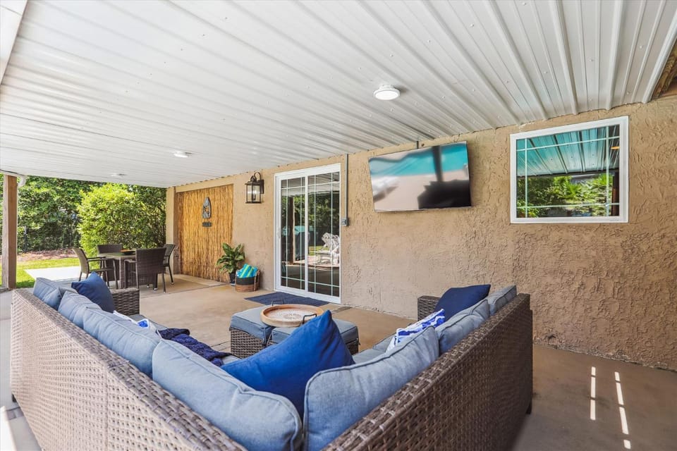 37 Bradley Circle- Private Pool, Short Walk to Beach, Great Location, FREE Activities Included House in Hilton Head Island