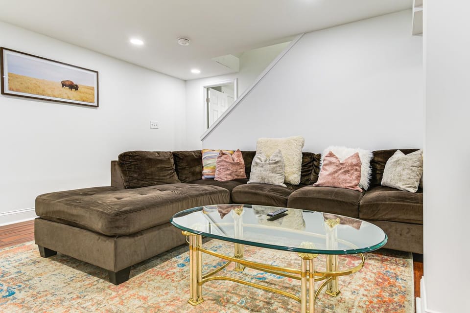 7 Mi to Baltimore: Maryland Gem w/ Shared Yard! Apartment in Baltimore