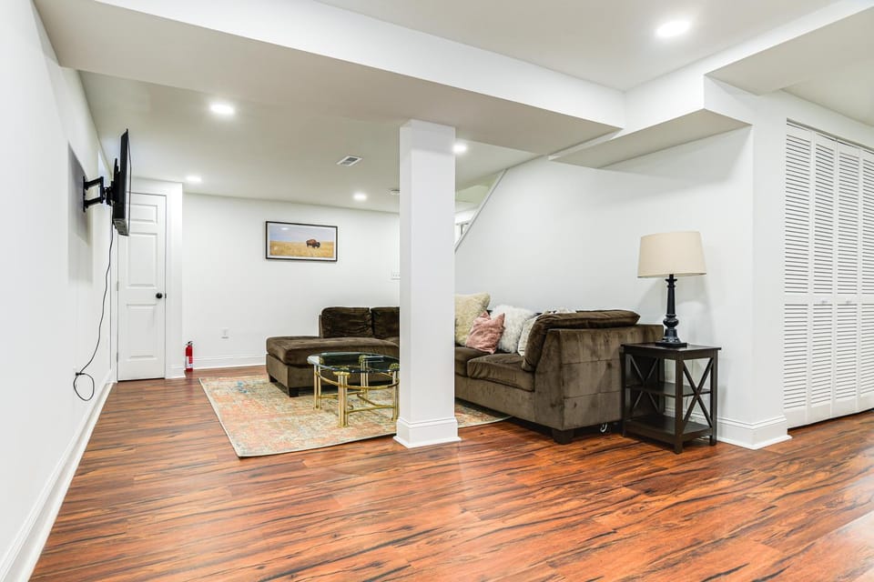 7 Mi to Baltimore: Maryland Gem w/ Shared Yard! Apartment in Baltimore