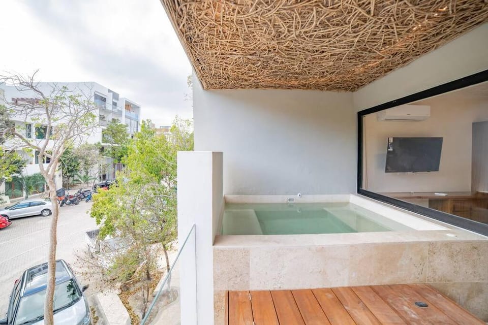 Tequila Sunrise103 plunge pool Beach Access Apartment in Tulum