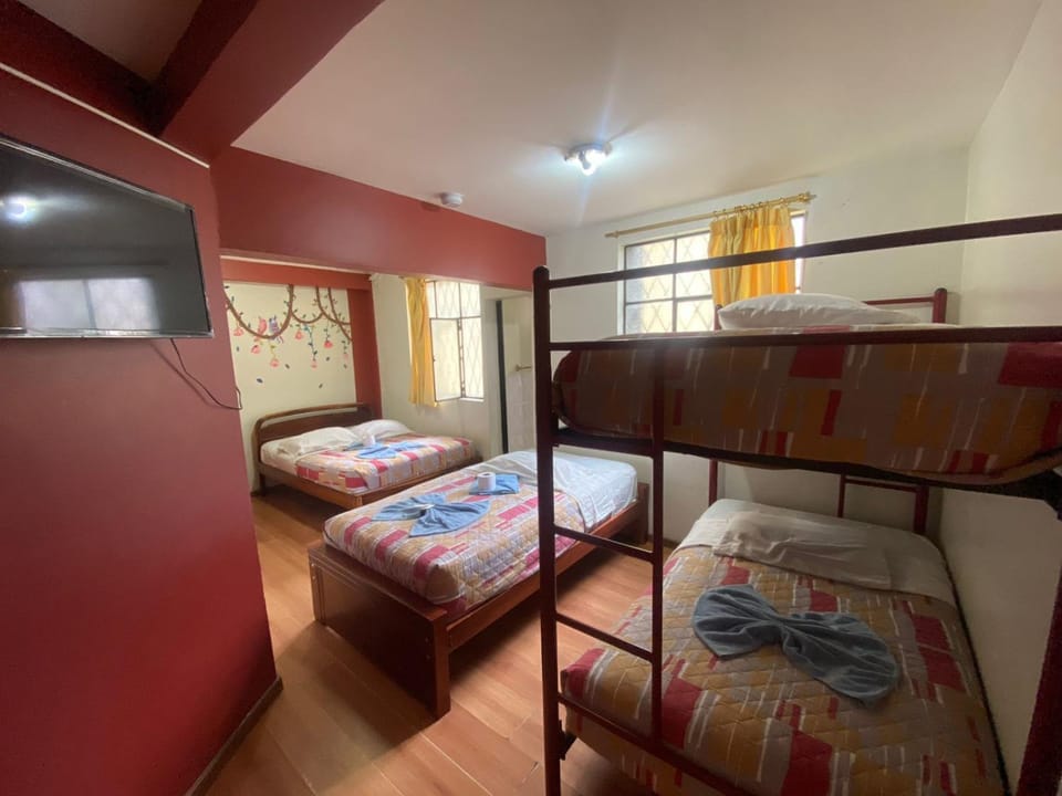 Andes Hostal Hostel in Banos